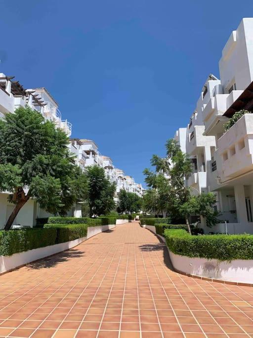 Penthouse Seaview And Golf Valle Romano Estepona Exterior foto